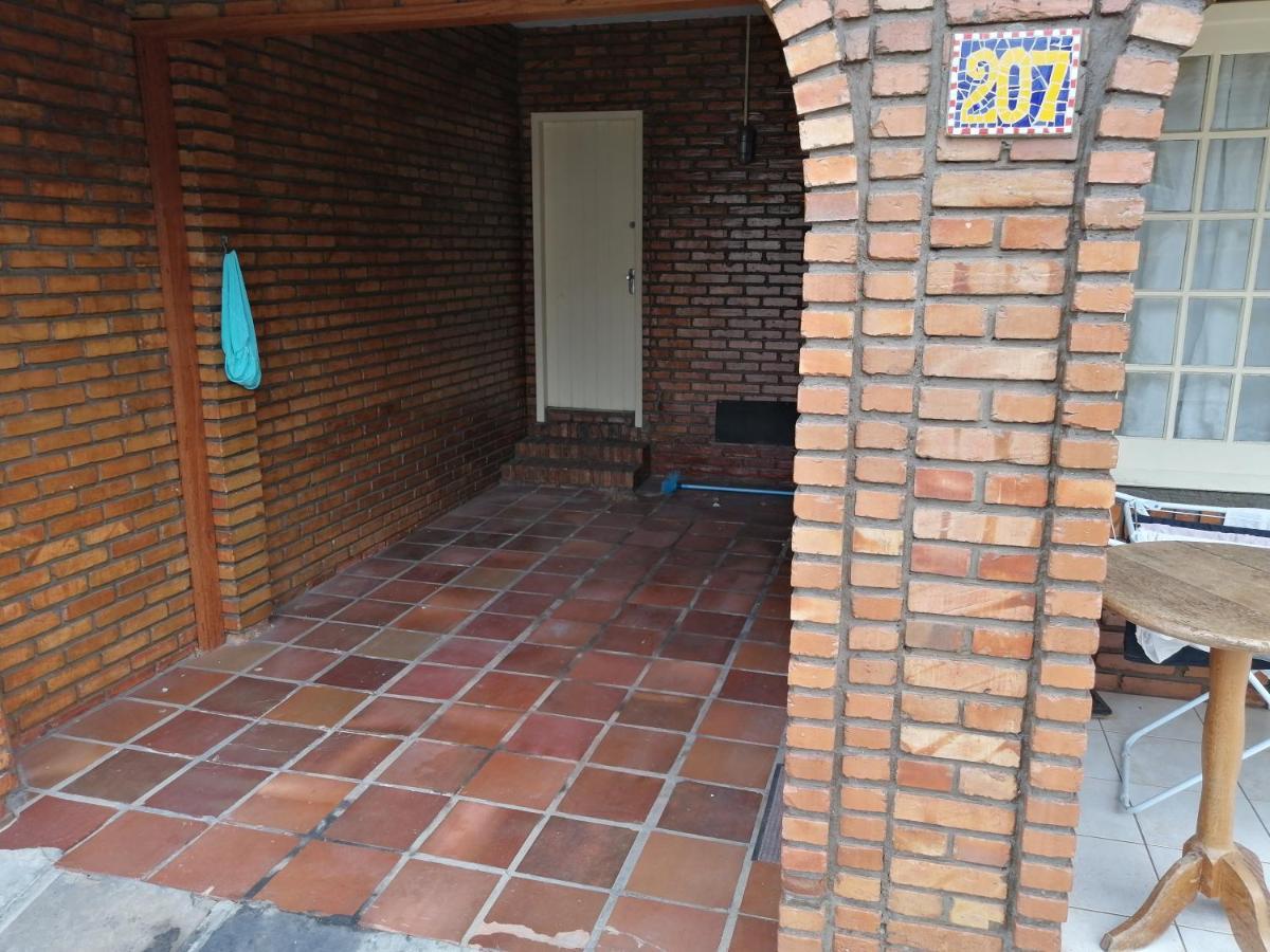 Coqueiros Hostel Florianopolis Bagian luar foto